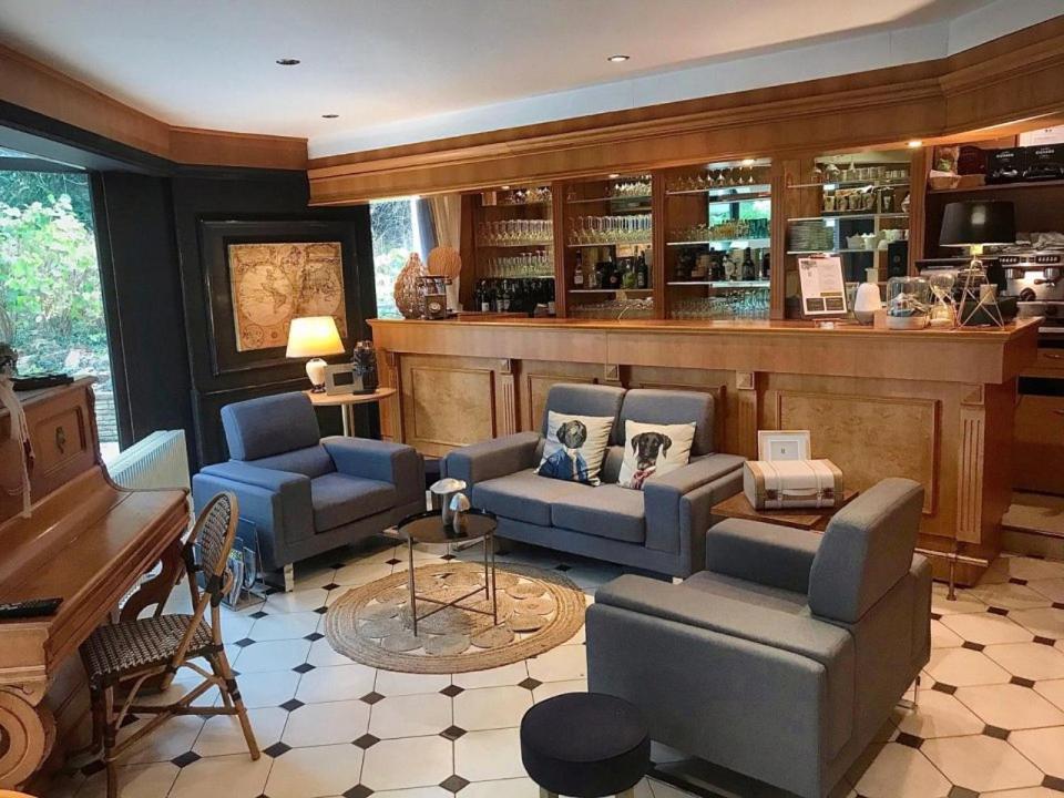 Auberge De "L'Hostellerie Le Saint Laurent" - Hotel Restaurant - Institut De "Bien Etre" Et Ses "Appart Hotel" ภายนอก รูปภาพ