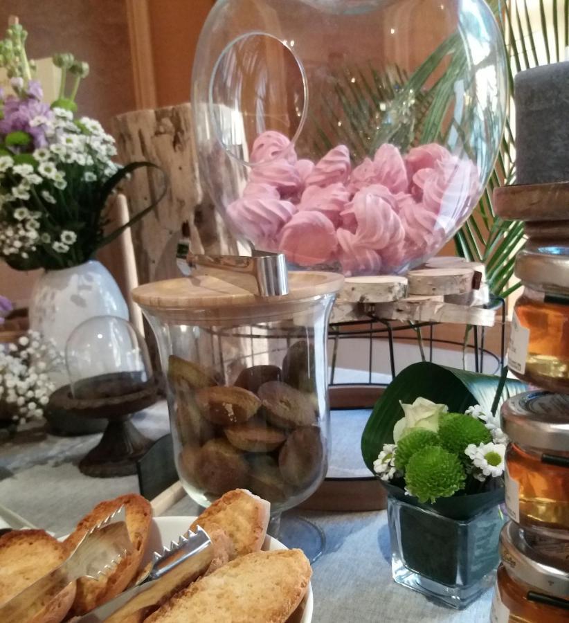 Auberge De "L'Hostellerie Le Saint Laurent" - Hotel Restaurant - Institut De "Bien Etre" Et Ses "Appart Hotel" ภายนอก รูปภาพ